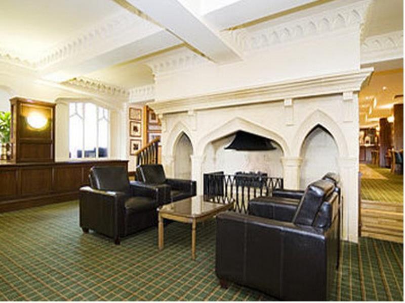 The Aberdeen Dyce Hotel Інтер'єр фото