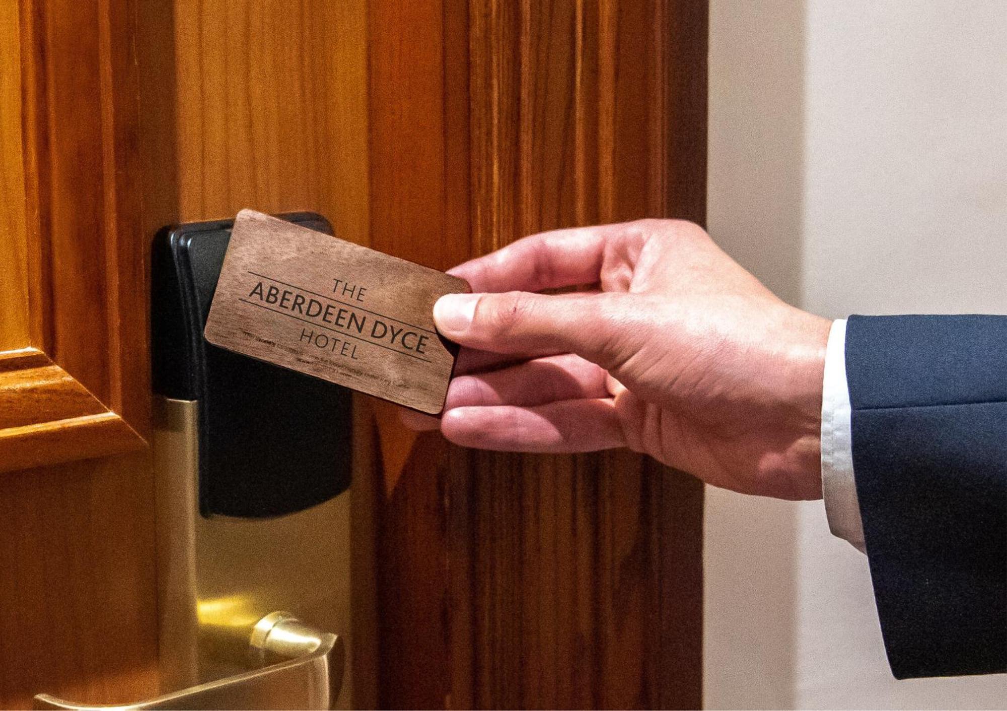 The Aberdeen Dyce Hotel Екстер'єр фото