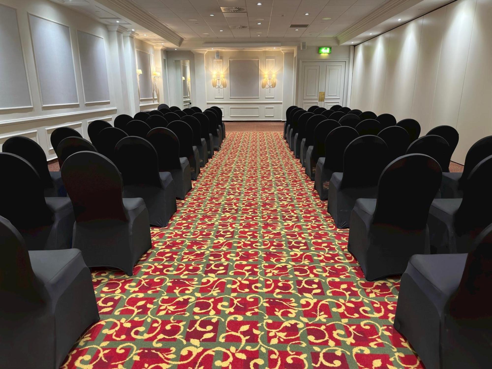 The Aberdeen Dyce Hotel Екстер'єр фото